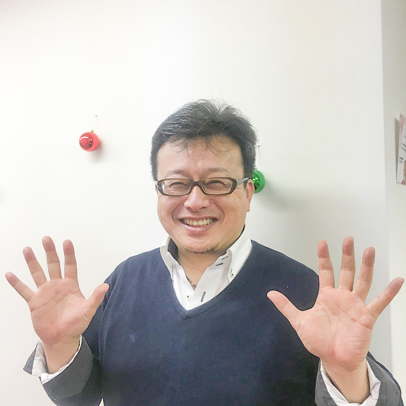 前田　靖志
